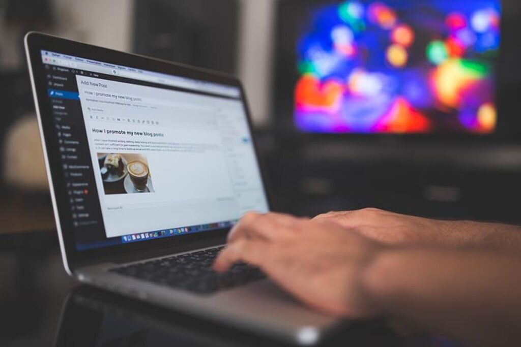 How to Make a Profit With Your Blog