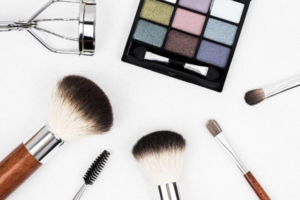 how to wash makeup brushes