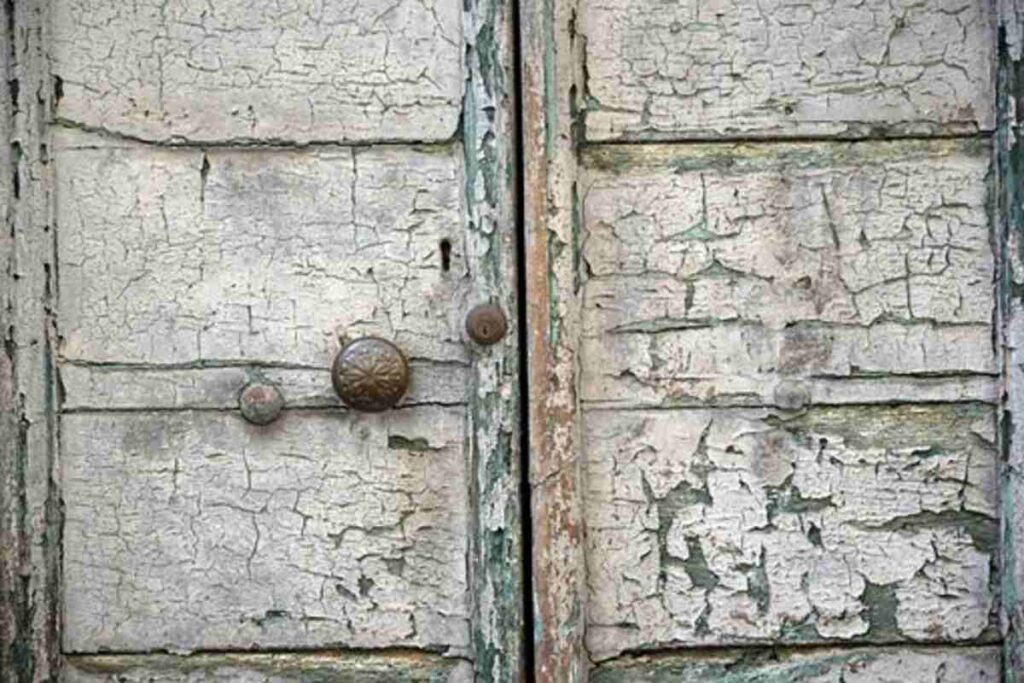 how to fix a sagging door