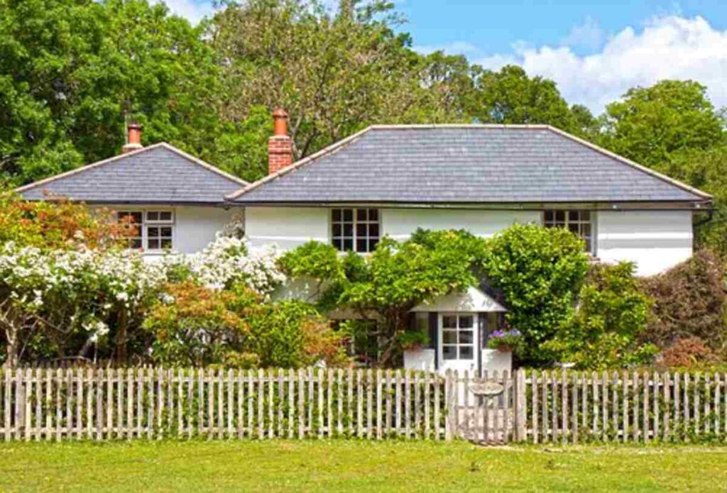 bond real estate reviews