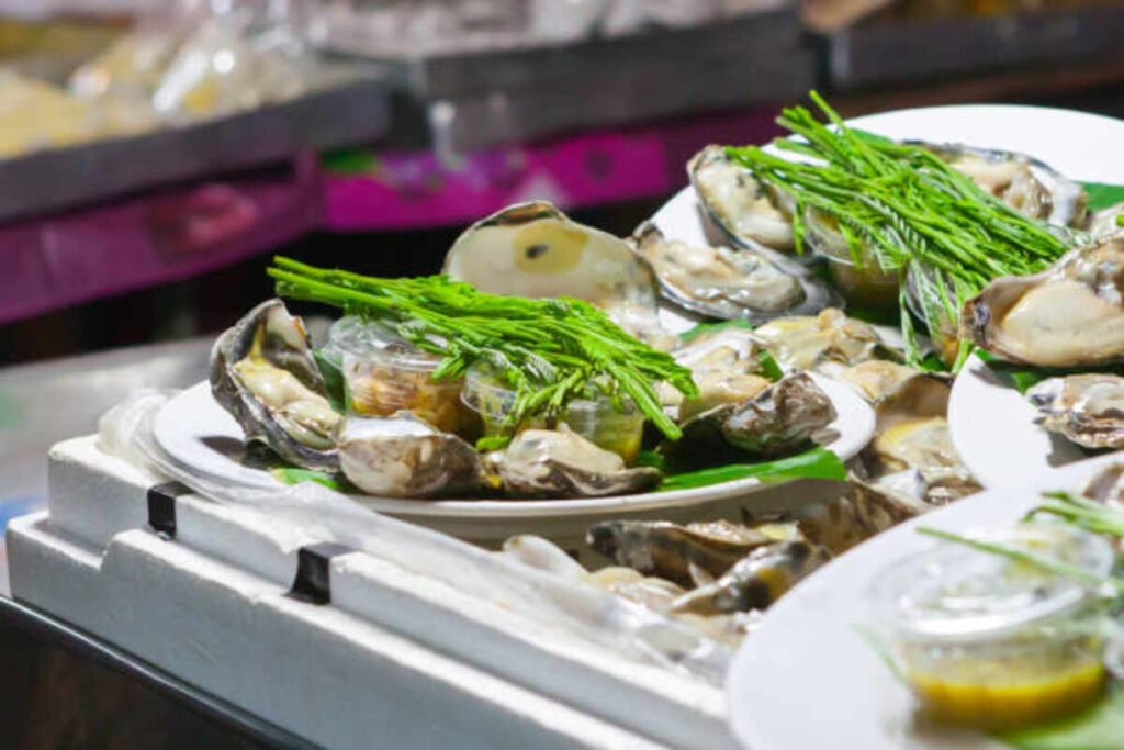 a food establishment that serves raw oysters